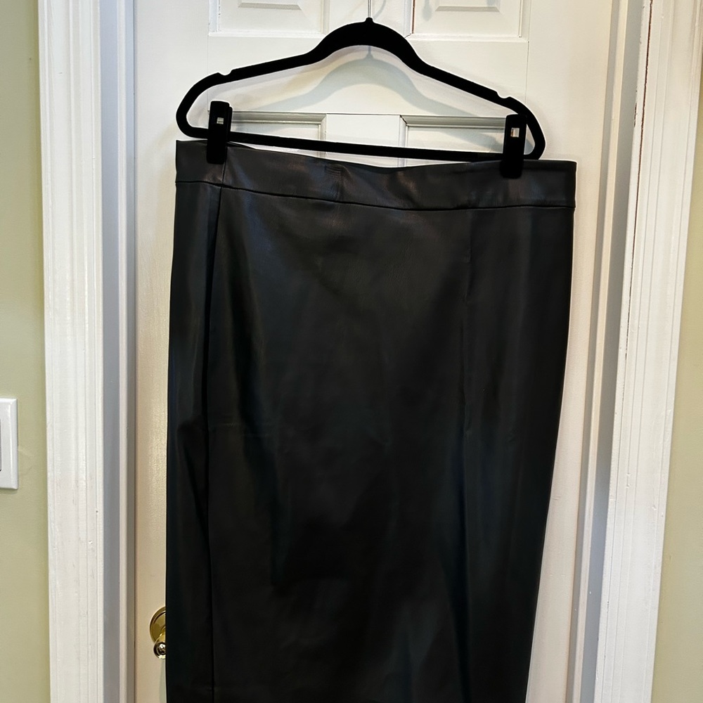Universal Standard faux leather pencil skirt